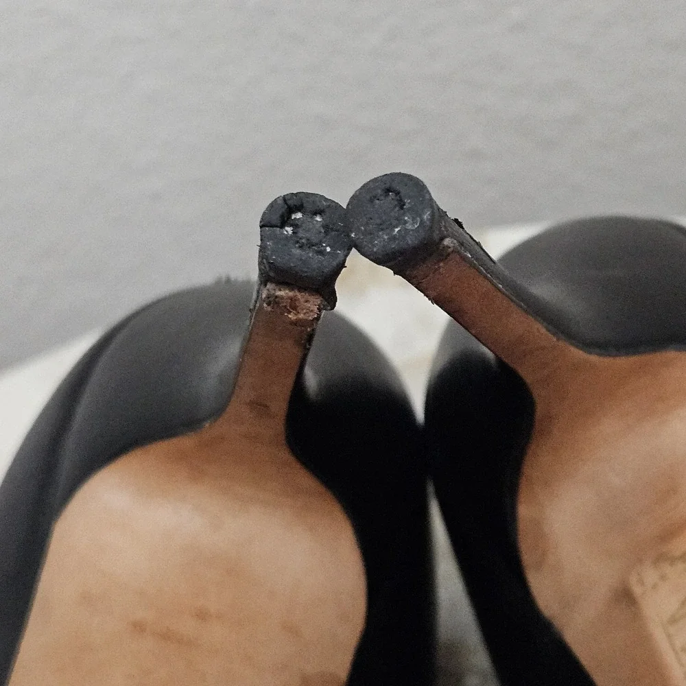 Gucci Black Leather Platform Pumps Heels Sz 37 US 7